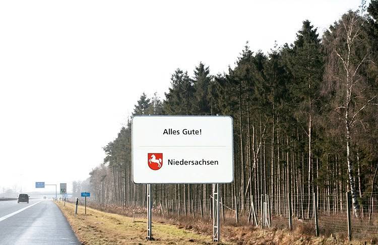 Autobahn-Schild: Alles Gute, Niedersachsen